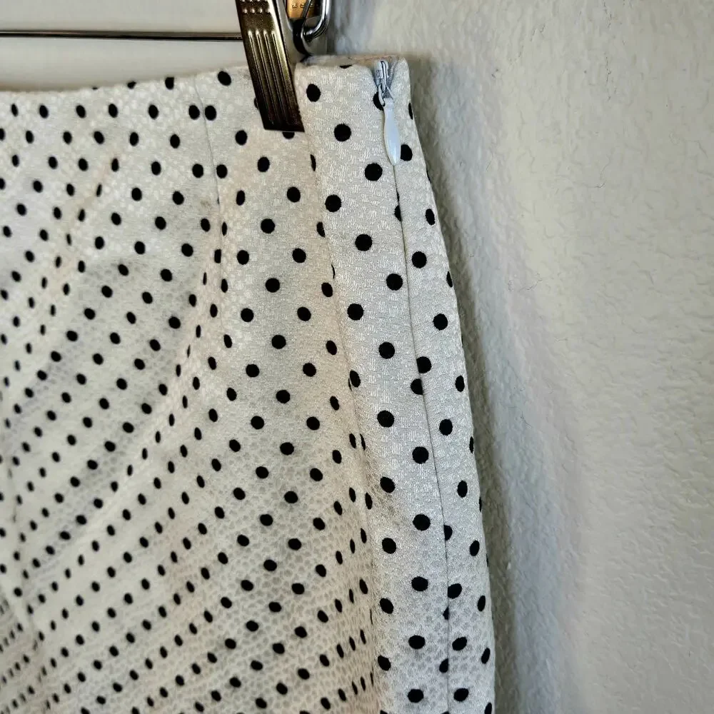 Size US 10 – Escada Cream & Black Polka Dot Silk-Blend Pencil Skirt